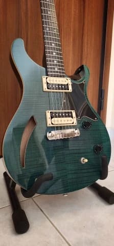 PRS SE Custom 22 Semi-Hollow