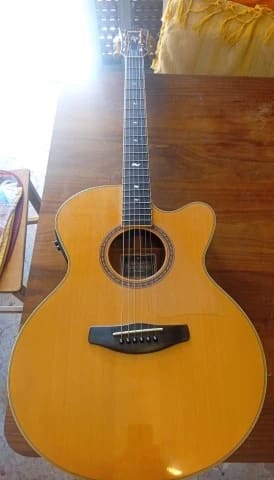 Yamaha CPX 8