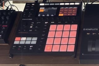 Native instrument MASCHINE mk3