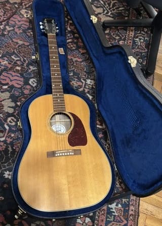 Gibson J-15 walnut