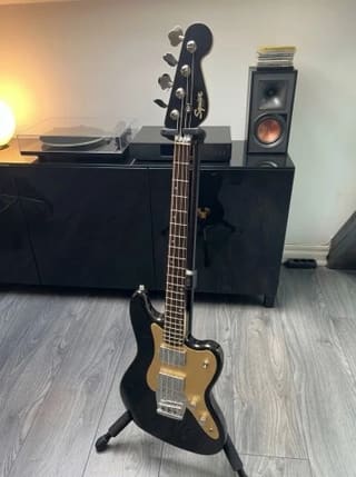 Squier Paranormal Rascal Bass