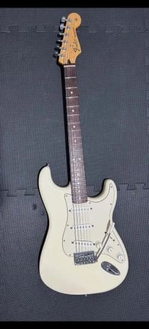 Fender Stratocaster