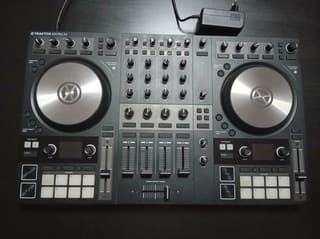 Native Instruments Traktor Kontrol S4 MK3