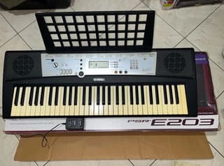 Yamaha PSR-E203