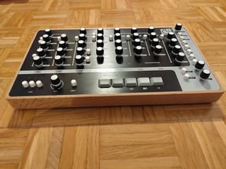 Qube Audio Mobi One