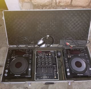 Pioneer / Vestax CDJ-850 + PMC-280 DJ Set