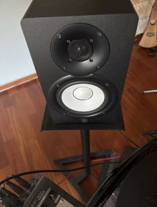 Yamaha HS5