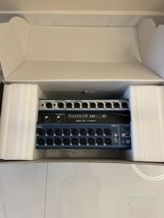 Soundcraft Ui24R Ψηφιακη Κονσολα Με 24 Εισόδους 14 Εξόδους Wifi