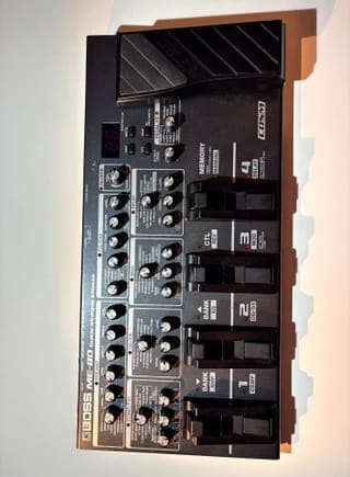 Boss ME-80