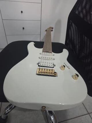 Charvel Pro-Mod DK24 HSS 2PT CM Snow White