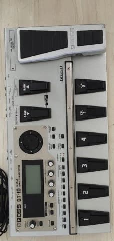 Boss GT-10