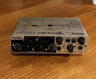 Roland UA-25