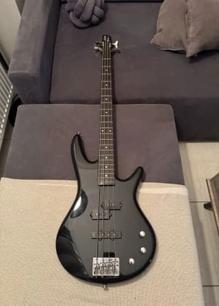 Ibanez GSR200