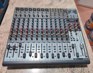 Πωλείται μίκτης Behringer Xenyx X2222FX (16 κανάλια / Multi-FX)