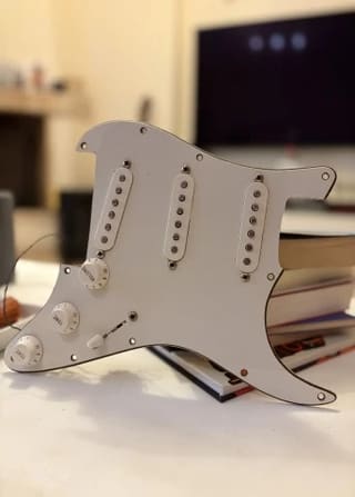 Loaded Pickguard για Fender Stratocaster