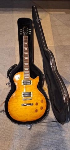Gibson Les Paul Standard Replica + Σκληρή Θήκη Βαλίτσα