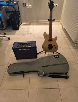 EVH Wolfgang WG Standard Gold Sparkle + Blackstar