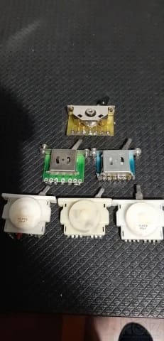 Switches 5 θεσεων και τριών θεσεων.