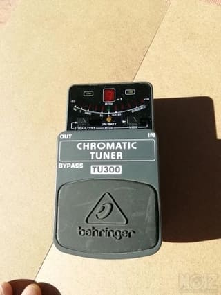 TU300 Chromatic tuner