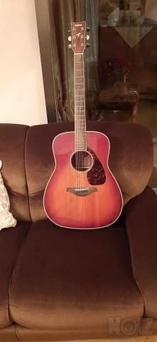 Yamaha FG730S Red Label