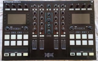 Traktor Kontrol S5 4-Channel DJ Controll