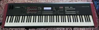 Yamaha MOXF8 + Θήκη Μεταφοράς