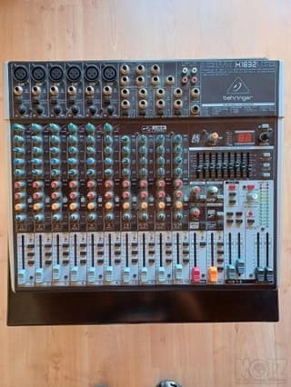 Κονσόλα Behringer Xenyx X1832 USB