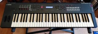 Yamaha MX61 V2