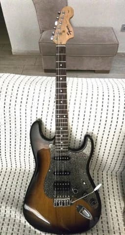 Ηλεκτρική Κιθάρα Fender Squier