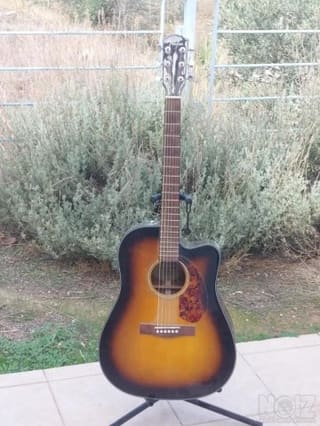 Fender ακουστική προς πώληση.