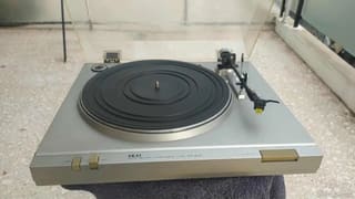 Πίκ άπ Akai AP - B 110