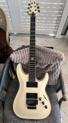 Schecter Blackjack ATX-C1 FR Korea + hard case