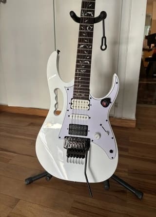Ibanez JEM JR Dimarzio Pickups