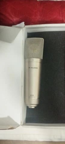 M-Audio Nova