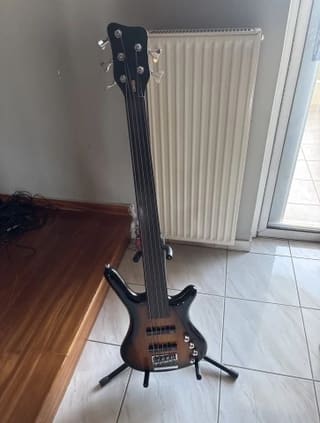 Warwick Corvette fretless 5