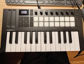 Novation Launchkey Mini MK4