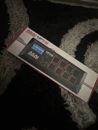 Akai MPX8