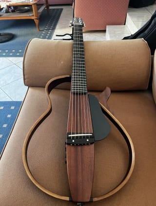 Yamaha SLG 200S