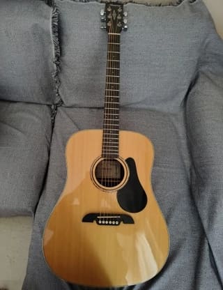 Alvarez Regent RD26 Dreadnought Acoustic Guitar Natural