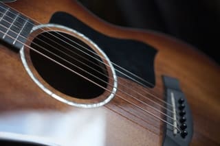 Taylor 224ce-K DLX Hawaiian Koa
