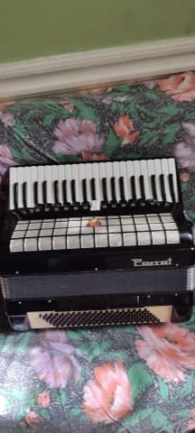 Parrot 1321BK