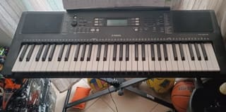Keyboard Yamaha PSR-E373