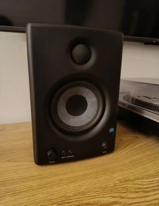 Presonus Eris 4.5+Kali audio MVBT+LD systems PPA2