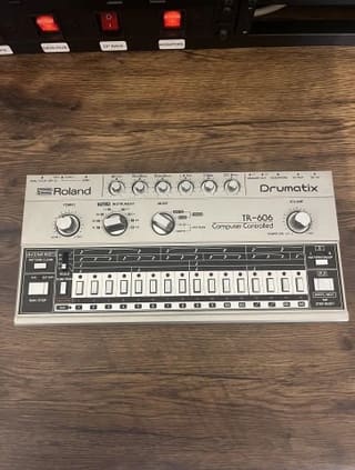 Roland TR-606