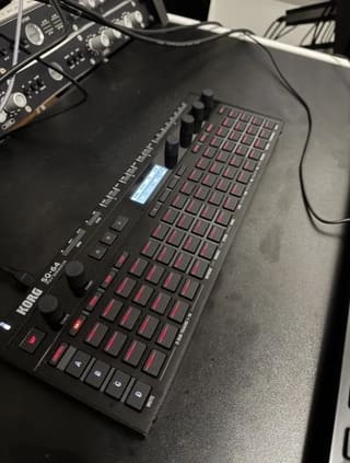 Korg SQ 64
