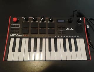 Akai Professional MPK Mini Play