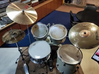 Drum set