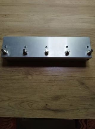 Buzz Electronics Programmable 4 Looper with Amp Channel