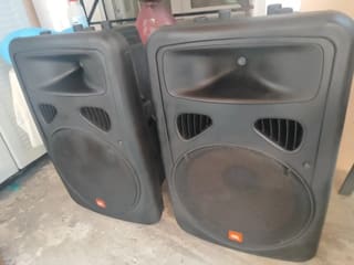 Δύο ζευγάρια JBL Eon