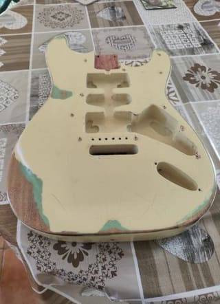 Stratocaster Body Light Mahogany 1,610 Kg